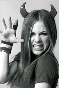 http://img0.liveinternet.ru/images/attach/b/0/16882/16882019_avril_lavigne.jpg