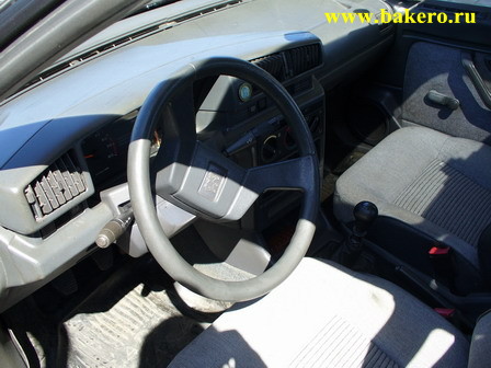 Peugeot-405: руль