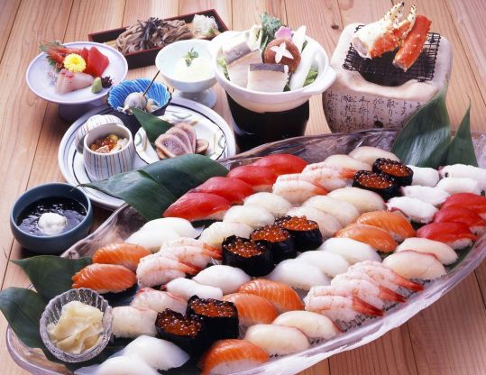 Японская, китайская, корейская кухня. Рецепты приготовления суши, роллы. Суши фото и видео.  21994388_sushi_85