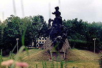 22800229_askold_grave2.jpg