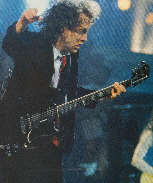 [Зображення: 5760673_Angus_Young101.jpg]