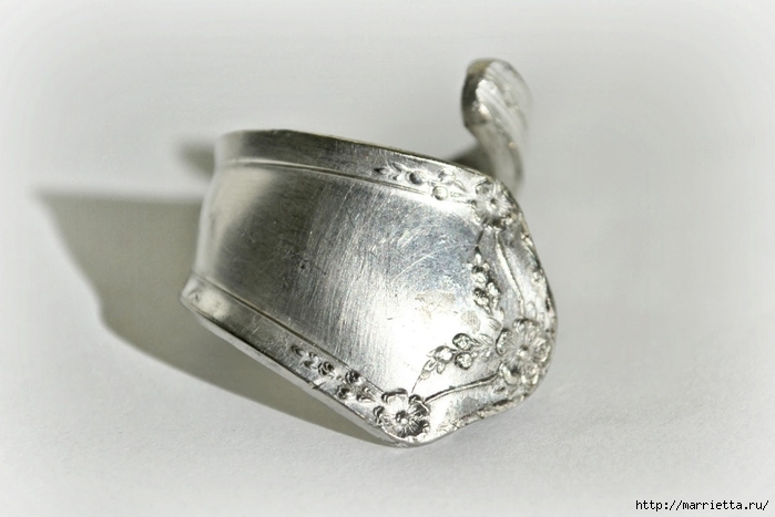 Как сделать кольцо из серебряной ложки (3) (700x467, 172Kb)