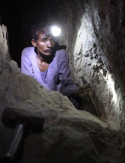 О нелёгкой жизни золотодобытчиков Судана