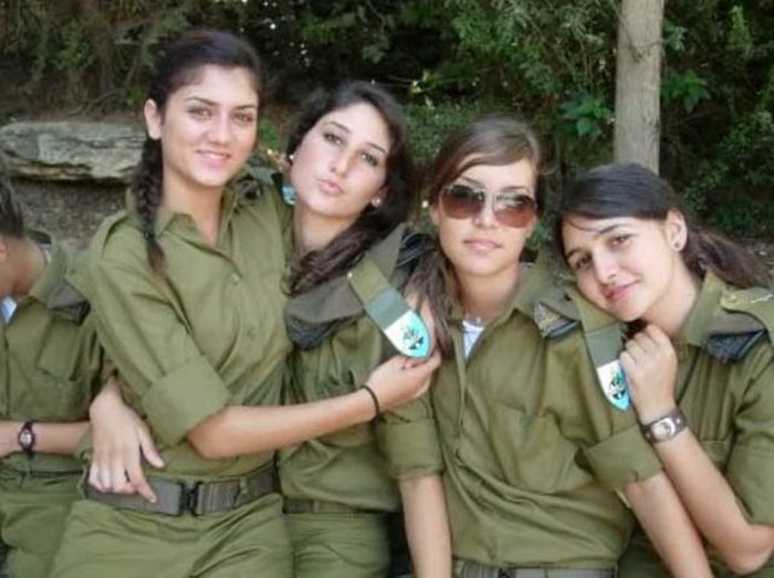 israeli_defense_force_girls_gone_wild_22 (700x523, 55Kb)