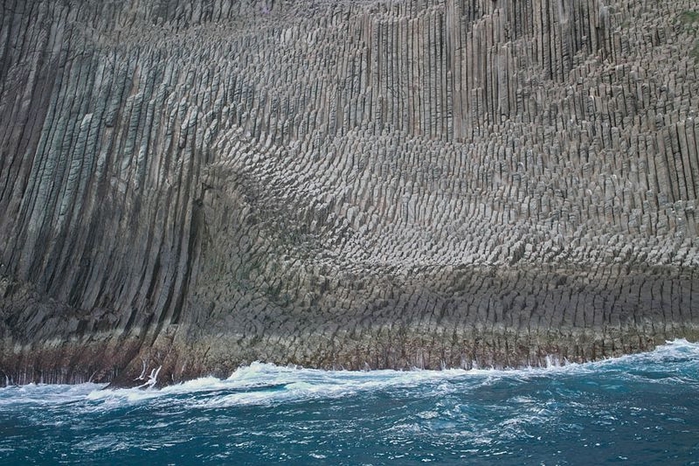базальтовые скалы Los Organos фото 2 (700x466, 298Kb)
