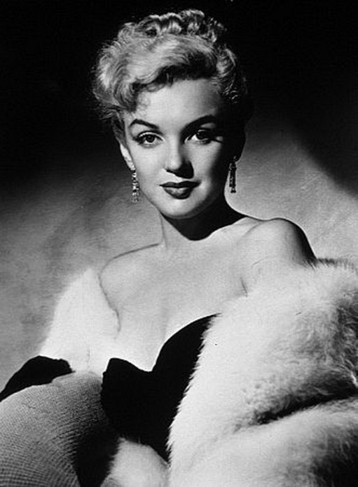kinopoisk.ru-Marilyn-Monroe-392192 (514x700, 83Kb)