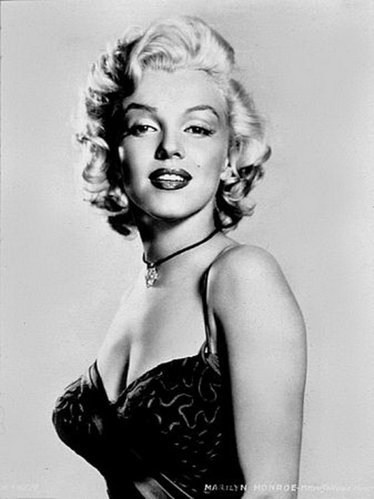 kinopoisk.ru-Marilyn-Monroe-392675 (524x700, 73Kb)