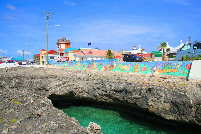 Waterfront,_George_Town,_Grand_Cayman_0 (700x466, 420Kb)