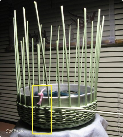 Плетение из трубочек для начинающих: маленькая корзинка