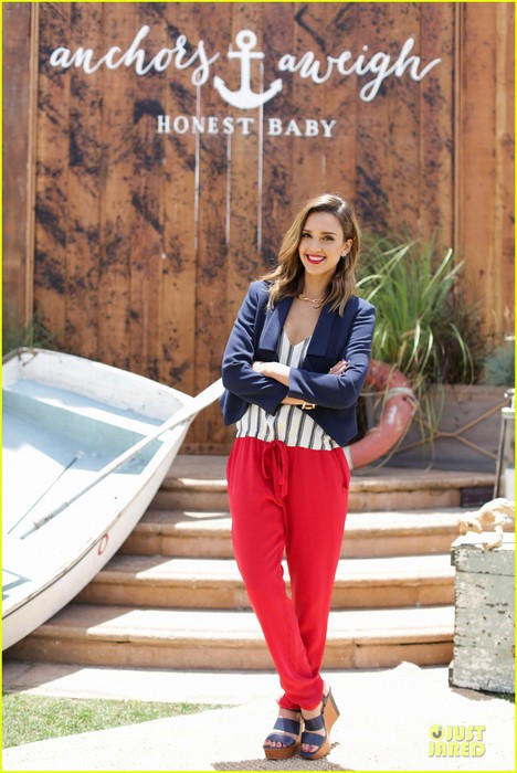 jessica-alba-baby-shower-for-us-navy-families-03 (468x700, 92Kb)