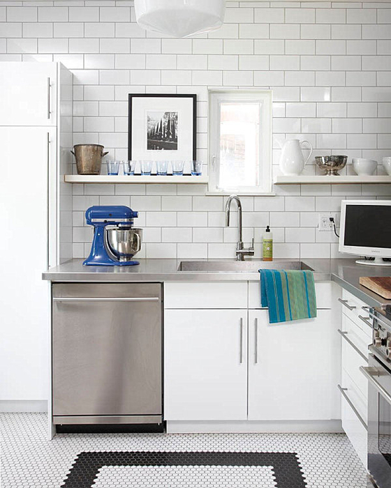 Stainless-steel-countertops-modern-kitchen-design-white-wall-tiles (560x700, 288Kb)
