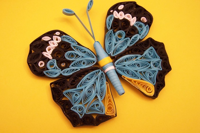 Квиллинг Поделки для детского сада Открытка с бабочкой в технике квиллинг