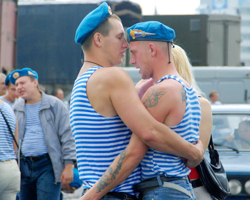 http://img0.liveinternet.ru/images/attach/c/0//43/878/43878889_gayparadealarus.jpg