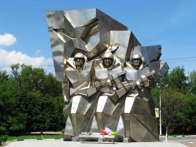 Памятник Подольским Курсантам
