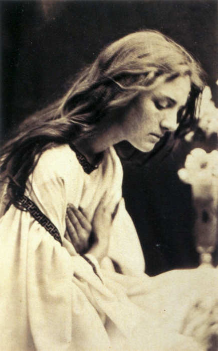 5577953_After_the_manner_of_Perugino_by_Julia_Margaret_Cameron_1 (435x700, 220Kb)