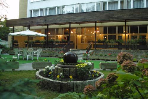 1. Benczur Hotel (500x333, 154Kb)