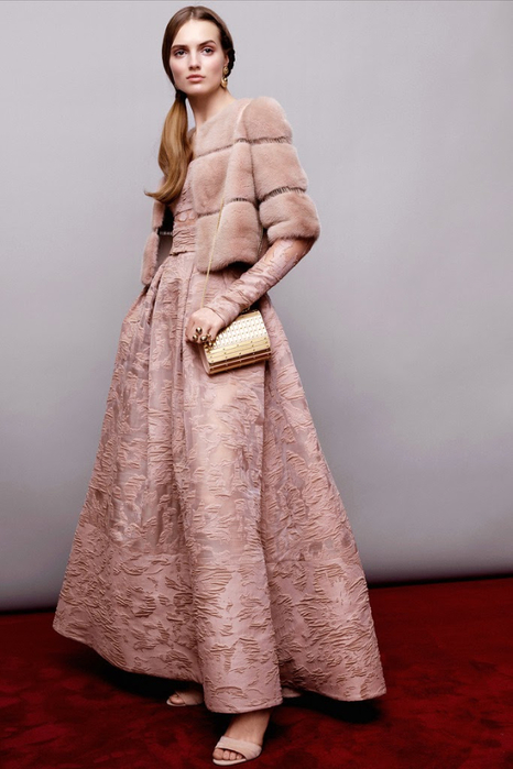 elie_saab_pasarela_571383956_683x (466x700, 253Kb)