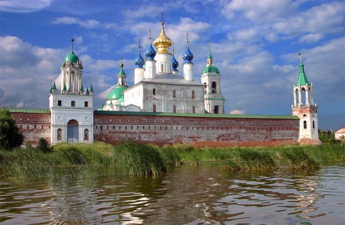россия -церковь в воде (700x457, 98Kb)