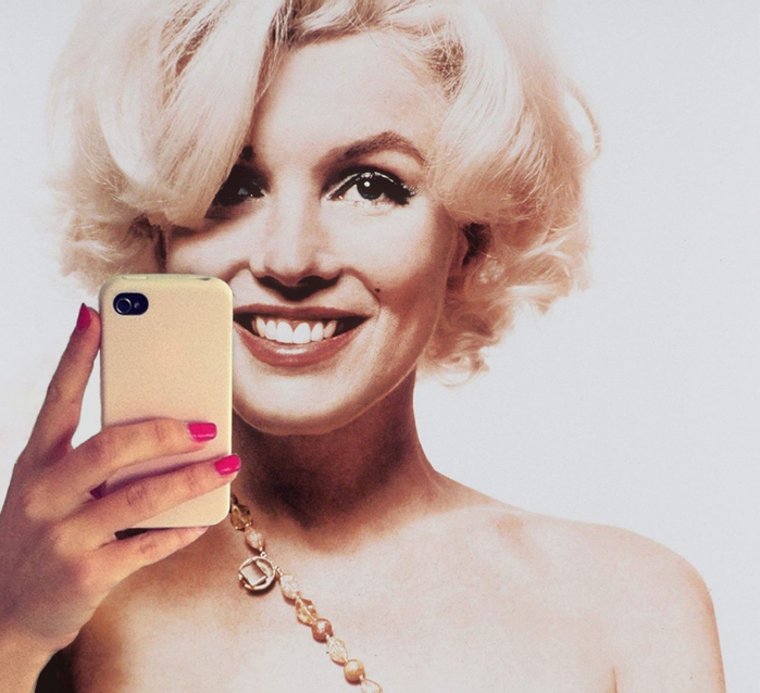 4239794_marilyn_monroe_selfie (700x638, 269Kb)