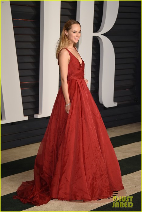 suki-waterhouse-attended-oscars-2015-with-bradley-cooper-05 (468x700, 61Kb)