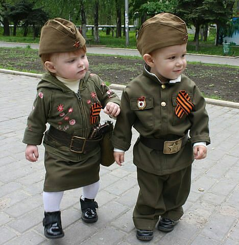 Картинки по запросу картинки ребенок в военной форме