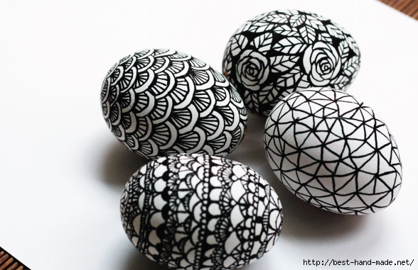 black-and-white-doodled-hand-drawn-easter-eggs (588x381, 161Kb)
