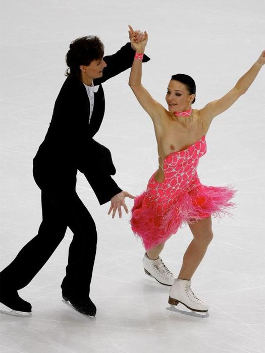 http://img0.liveinternet.ru/images/attach/c/0/38/497/38497716_Obiazatielnyi_taniets6_2009_01_09_Reuters_JohannesEisele.jpg
