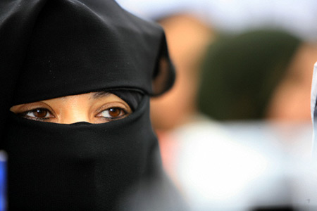 Женщины мусульманки избиты в метро