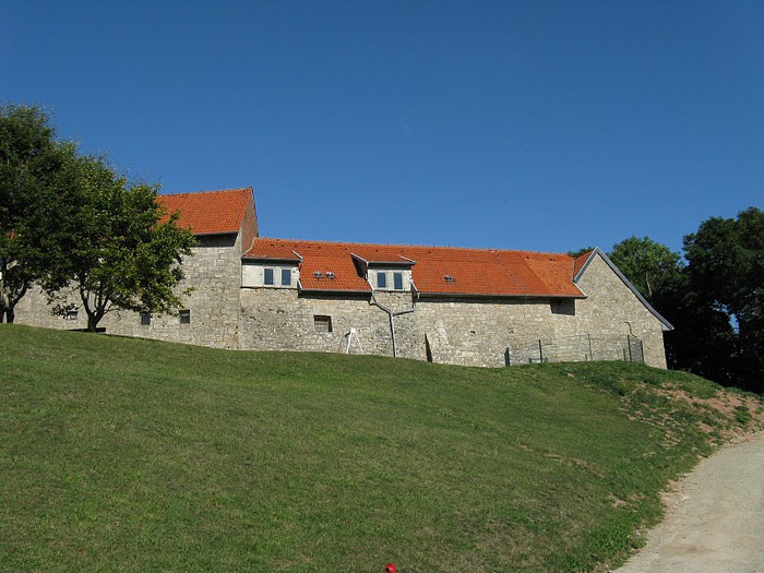 Крепость Шарфенштайн (нем. Burg Scharfenstein) 88736