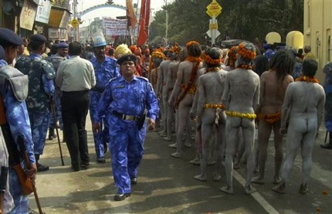 Индусский фестиваль Кумбха Мела (Kumbh Mela), Джайпур, Индия, 9 февраля 2010 года.
