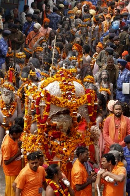 Индусский фестиваль Кумбха Мела (Kumbh Mela), Джайпур, Индия, 9 февраля 2010 года.