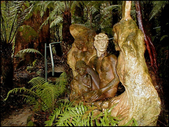 "Святилище
гончара" - скульптуры Уильяма Рикетса (William Ricketts)