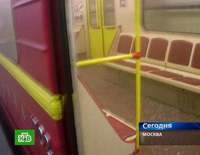 Взрывы в московском метро 'Лубянка' и 'Парк <br /> Культуры'