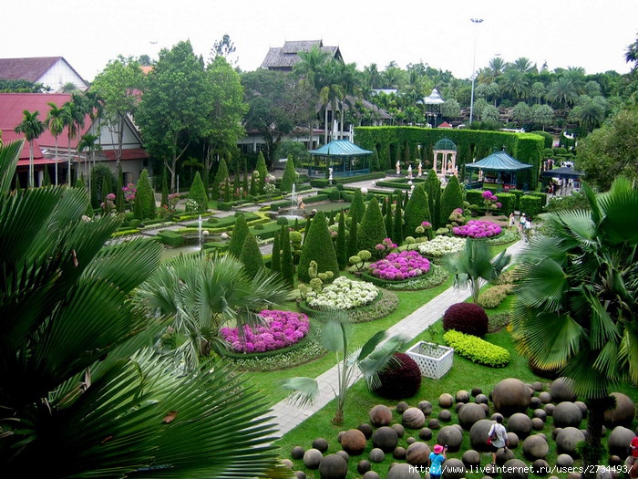 Nong Nooch Tropical Garden. (700x525, 176Kb)