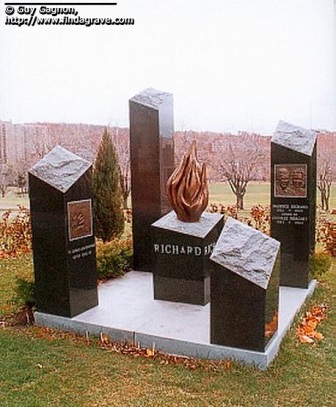 Памятник Морису Ришару (336x407, 66 Kb)