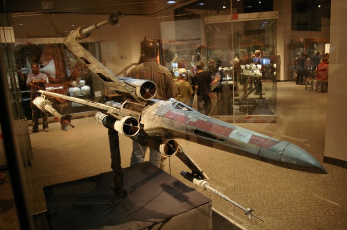 Выставка реквизита Star Wars-Science Museum of Minnesota - Star Wars Where Science Meets Imagination 17421