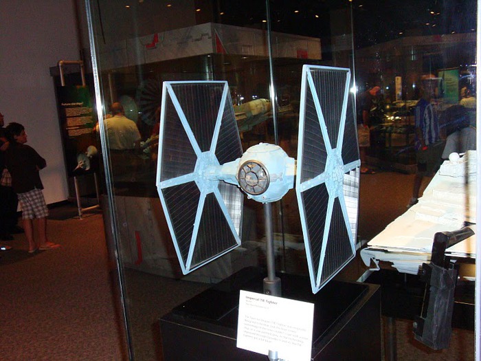 Выставка реквизита Star Wars-Science Museum of Minnesota - Star Wars Where Science Meets Imagination 24730