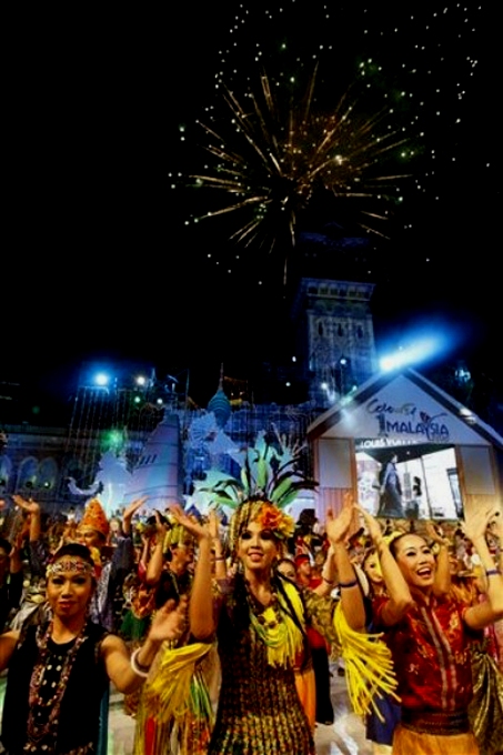 Фестиваль Цвета Малайзии (Colours of Malaysia festival), Куала-Лумпуре, 22 мая 2010 года.