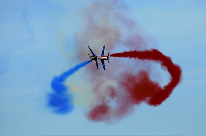 Авиашоу французской команды высшего пилотажа 'Патруль де Франс' ('Patrouille de France'), Салон-де-Прованс, 25 мая 2010 года.