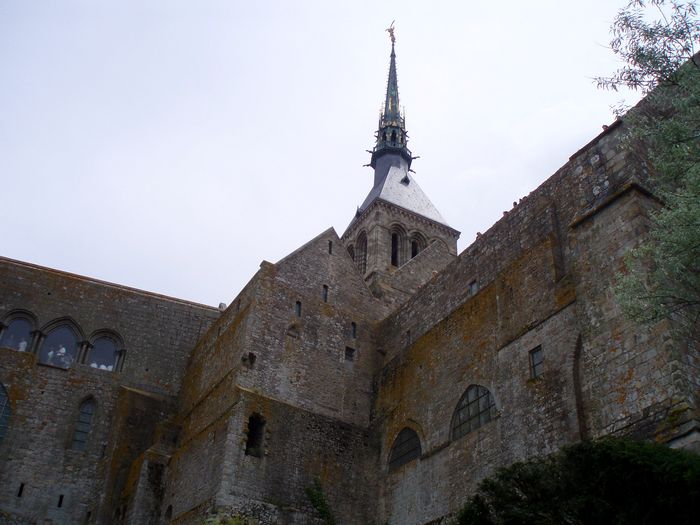 Аббатство Мон-Сен-Мишель (Mont Saint-Michel) (700x525, 55Kb)