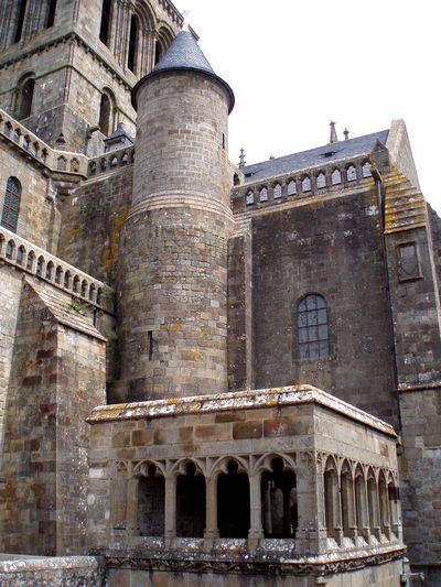 Аббатство Мон-Сен-Мишель (Mont Saint-Michel) (400x533, 55Kb)