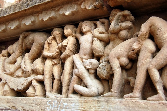 ИНДИЯ: Храмы Кхаджурахо (The Temples of Khajuraho) 77810