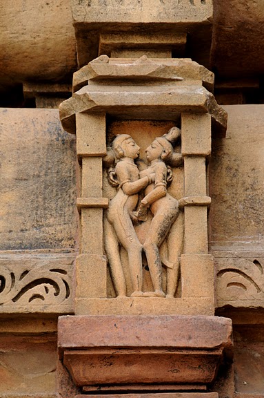 ИНДИЯ: Храмы Кхаджурахо (The Temples of Khajuraho) 99644