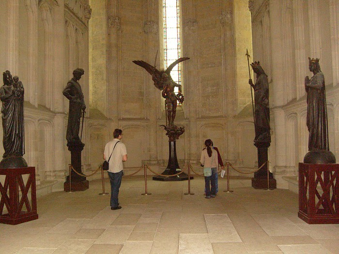 Замок Пьерфон ( фр. Chateau de Pierrefonds ) 40340