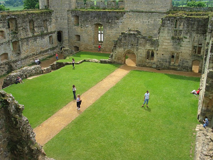 Замок Бодиам (Bodiam) - Графство Сассекс 93762