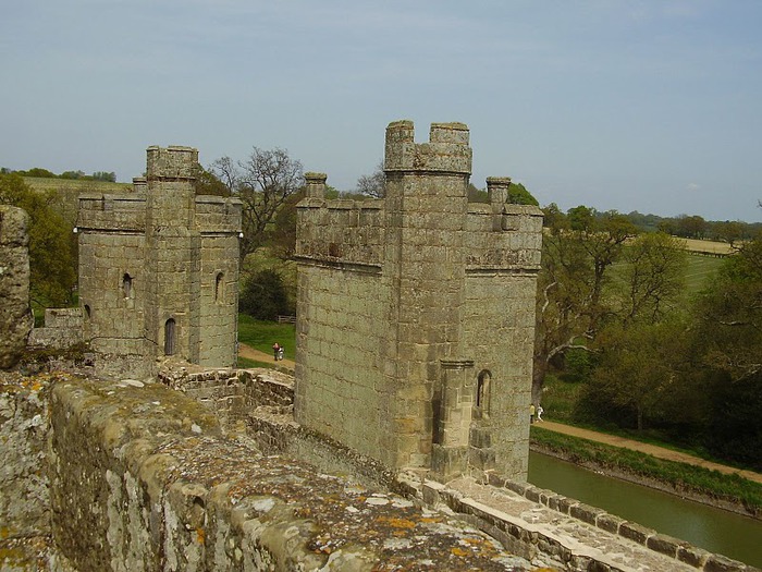 Замок Бодиам (Bodiam) - Графство Сассекс 21083