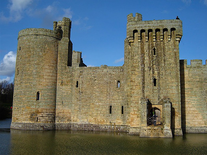 Замок Бодиам (Bodiam) - Графство Сассекс 45314