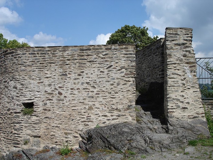 Le chateau de Bourscheid - ЗАМОК Буршейд 83173