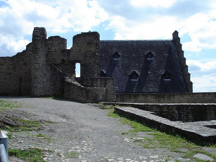 Le chateau de Bourscheid - ЗАМОК Буршейд 42592