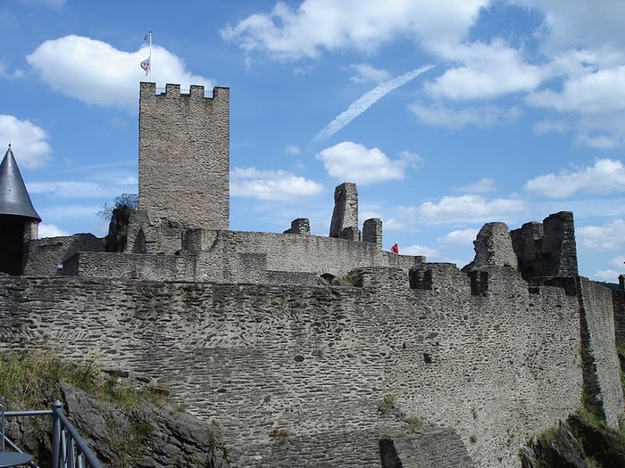 Le chateau de Bourscheid - ЗАМОК Буршейд 56988